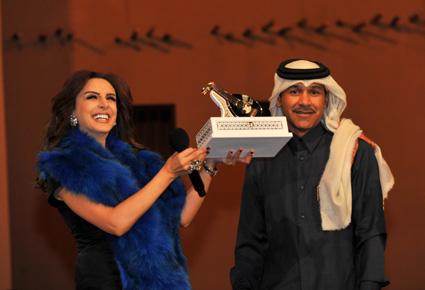 الالاف يهتفون لانغام في مهرجان "سوق واقف" الدوحة 